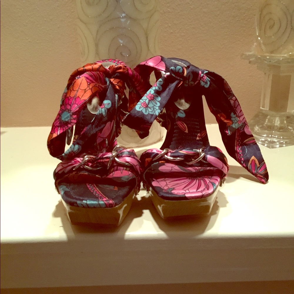 W.d collection  Platform Tie Wrap Heels